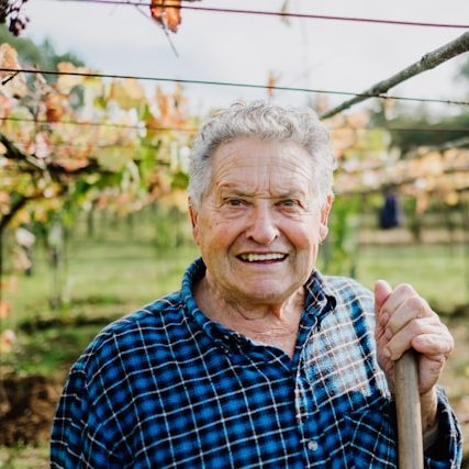 Filipp Romanovski Jardinier E1766952888190